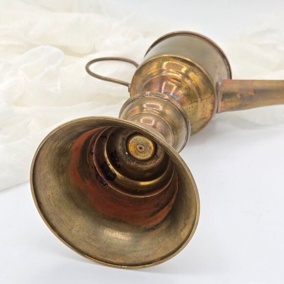 Vintage Brass Whale Oil Lamp, Tabletop Snotneus Lamp with Lid - Picture 8 of 11